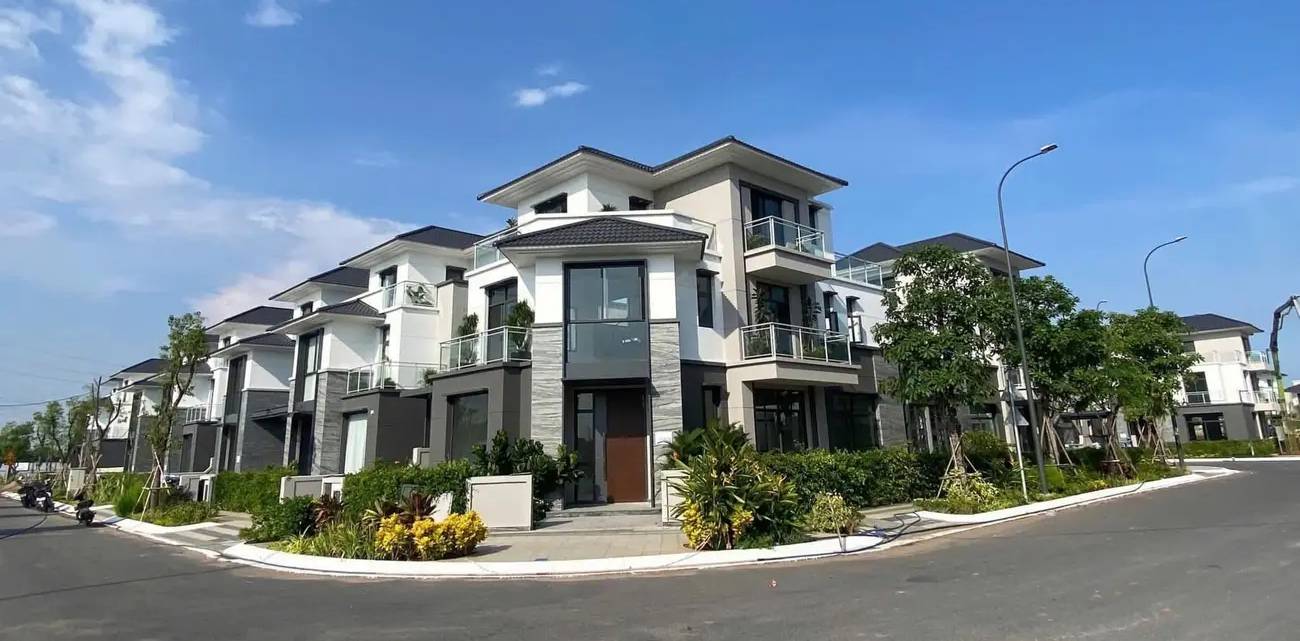 image-so-huu-cuoc-song-dang-cap-voi-gladia-khang-dien-20